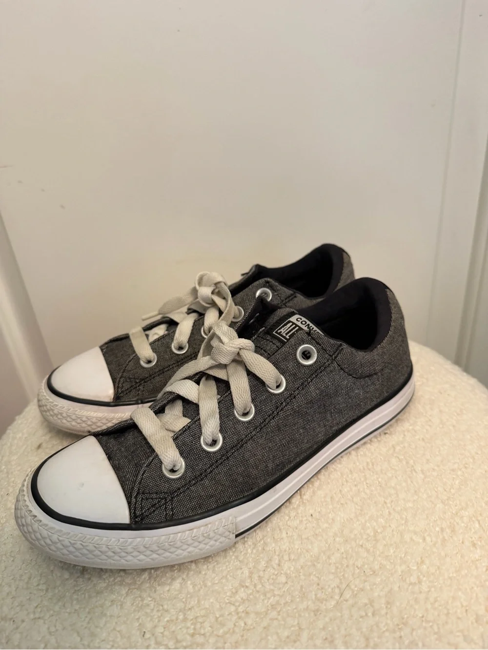 Converse Kids Low Top Sneakers in Charcoal Gray and White